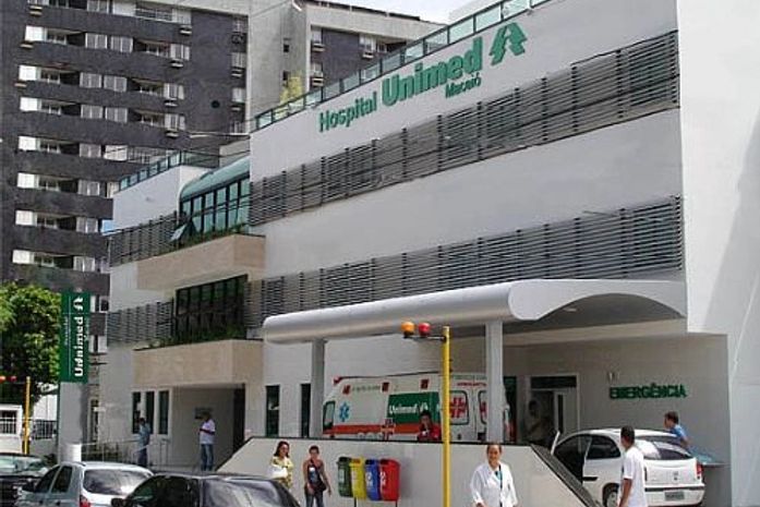 Faixada do hospital Unimed Maceió, localizado no bairro do Farol