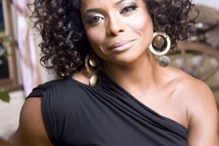 Adriana Bombom perde pensão de R$ 12 mil que ganhava de Dudu Nobre