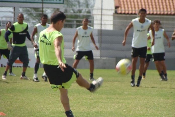 Sem o zagueiro Tiago Messias e o volante Fernado Treze-PB chega a Maceió