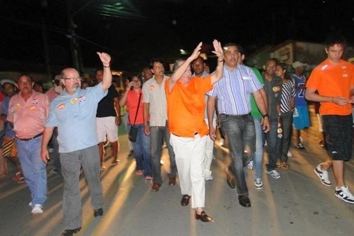 João Lyra faz caminhada e comício na Barra de Santo Antonio