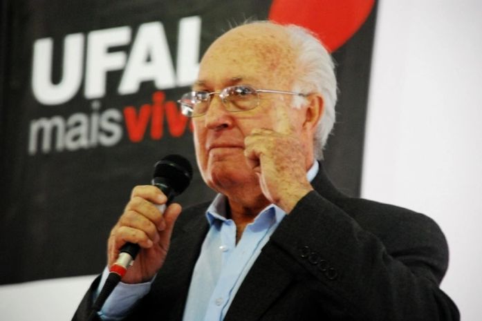 Vídeo:José Costa admite dividir coligação com Benedito de Lira por conveniência