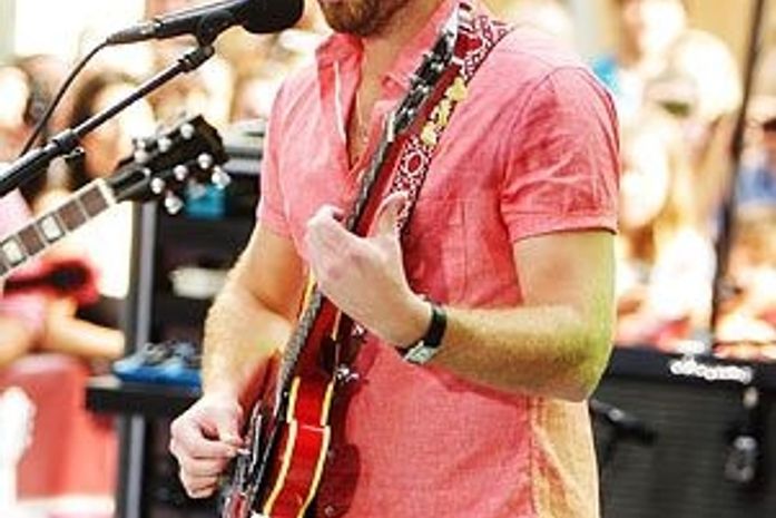 Kings of Leon remarca show após "bombardeio" de pombos