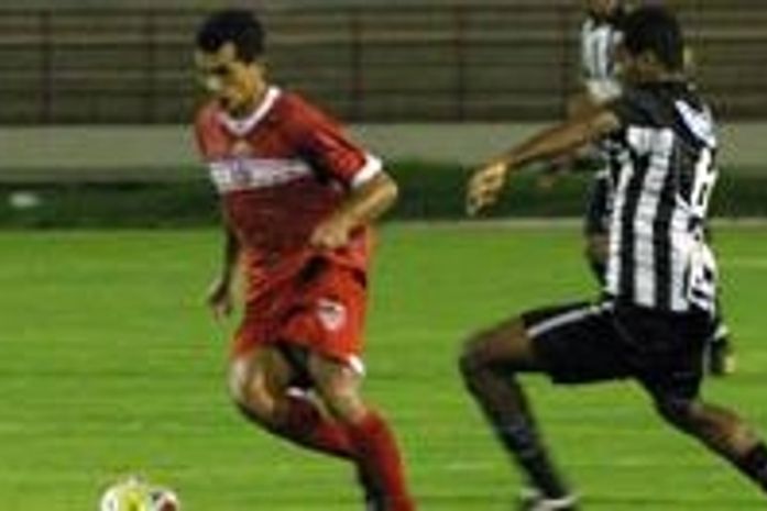 Decepção: CRB perde dentro de casa para lanterna e acaba vaiado