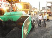 Prefeito fiscaliza obras de pavimentação do município