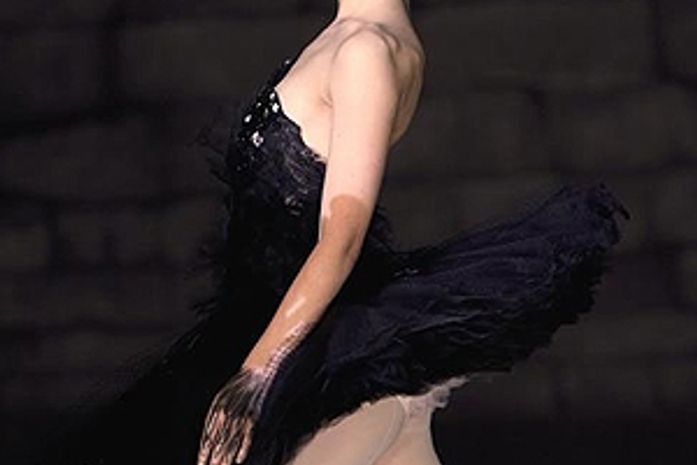 Nova geração de cineastas do mundo compete em Veneza