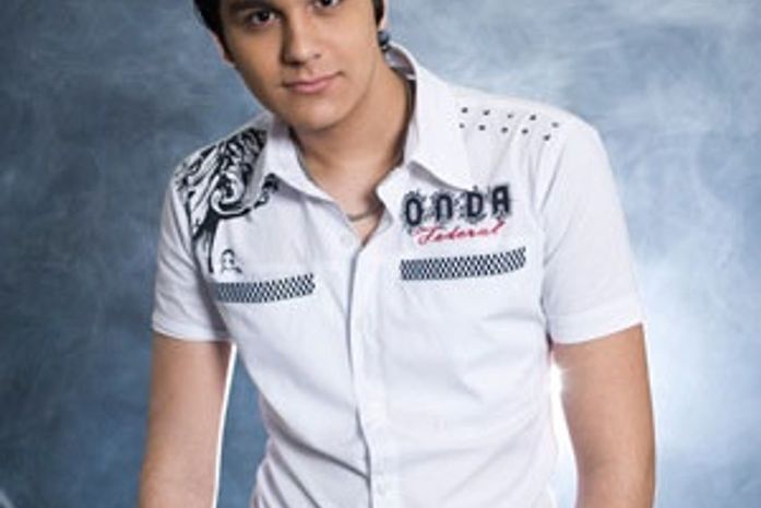 Dezembro: Luan Santana pode ter astro internacional em DVD