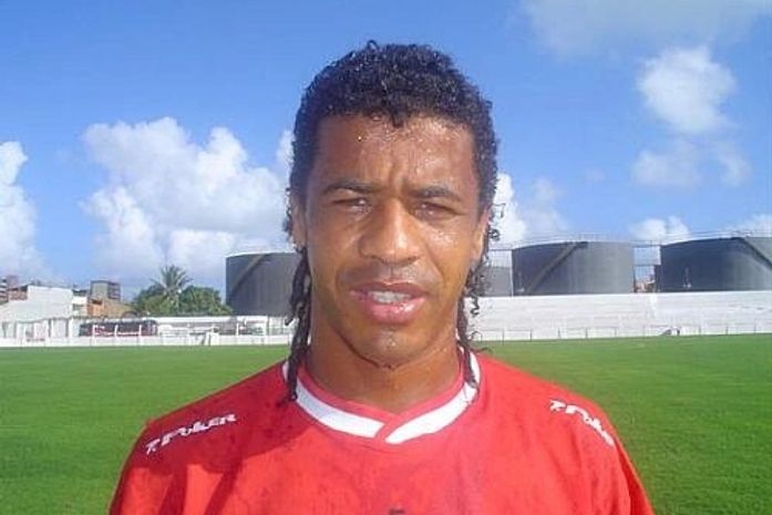 Atacante Tico Mineiro