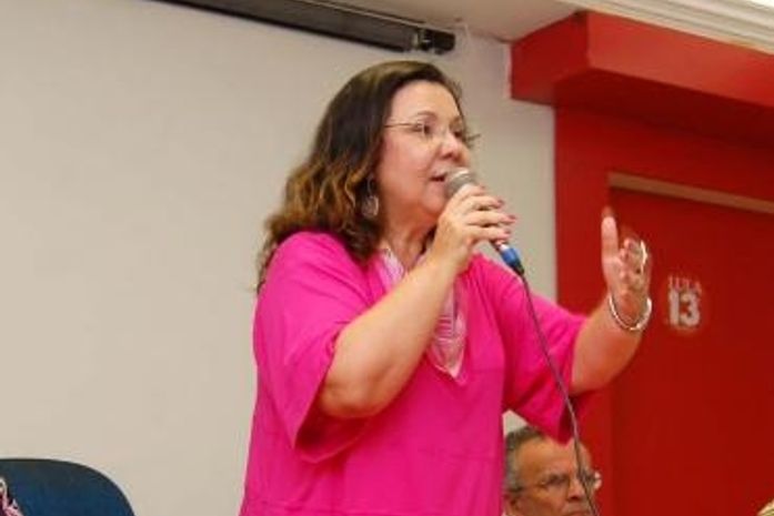 Vereadora diz que Cícero Almeida "levou" gravação em que ela era atacada