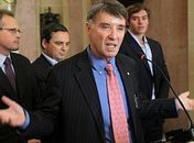 Eike Batista promete R$ 100 milhões para reforçar segurança do Rio até 2014