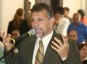 "Campanha eleitoral não é justificativa para se ausentar nas sessões", diz deputado