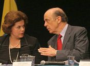 Datafolha: Dilma sobre para 49%, e Serra cai para 29%