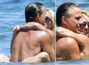 Britney Spears troca beijos quentes com namorado no mar