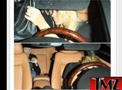 Motorista: Lindsay Lohan é flagrada ao volante