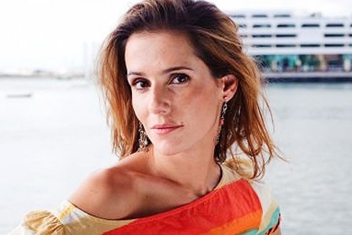 Uma nova chance ao amor? Deborah Secco volta a circular de aliança