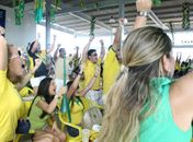 Deputado propõe que dias de jogos do Brasil na Copa sejam feriados