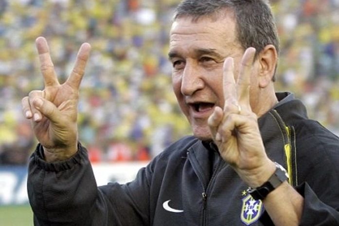 Parreira não aceita convite feito por Zico para assumir o time do Flamengo