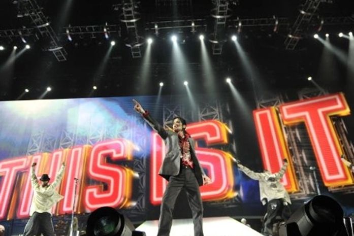 Corpo de Michael Jackson pode ser exumado para exames