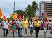 ‘Fichas Limpas’ fazem caminhada na orla de Maceió