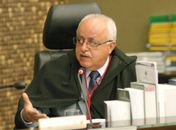 Desembargador James Magalhães de Medeiros, relator