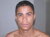 Jovem é preso com maconha no Jacintinho