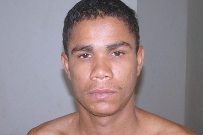 Jovem é preso com maconha no Jacintinho