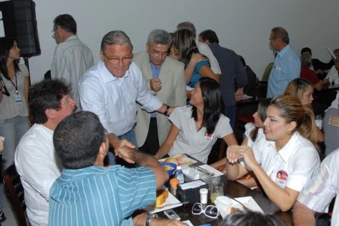 Teotonio encontra comerciantes do Centro de Maceió