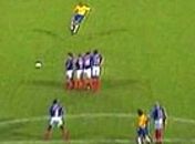 Vídeo:Físicos criam equação que explica o gol de falta de Roberto Carlos em 97