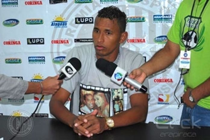 Meio-campista Ciel é liberado pela diretoria do ASA