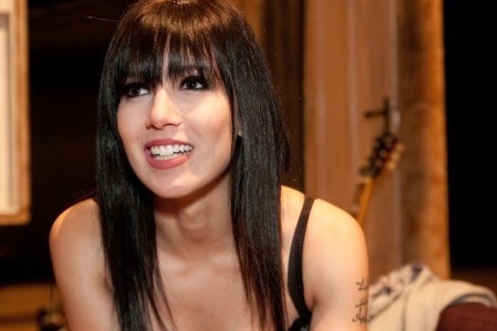 Prostituta no teatro deixa Marjorie Estiano mais sexy