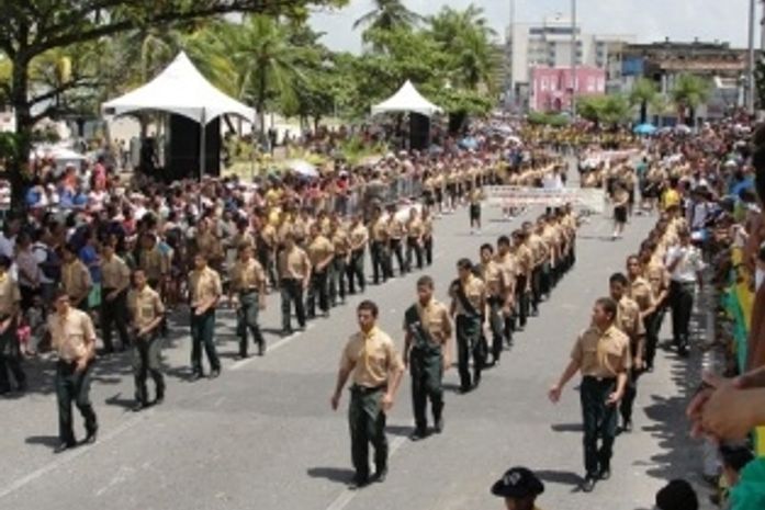 Fique atento para o trânsito nos arredores do desfile cívico