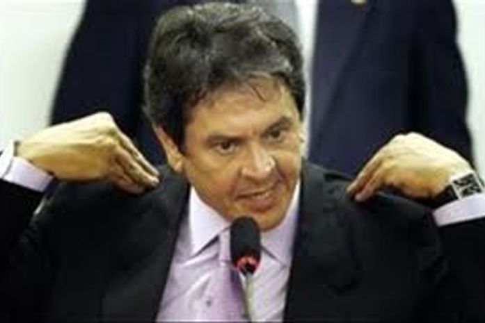 Presidente Nacional do PTB reclama por Serra "usar" nome de Collor