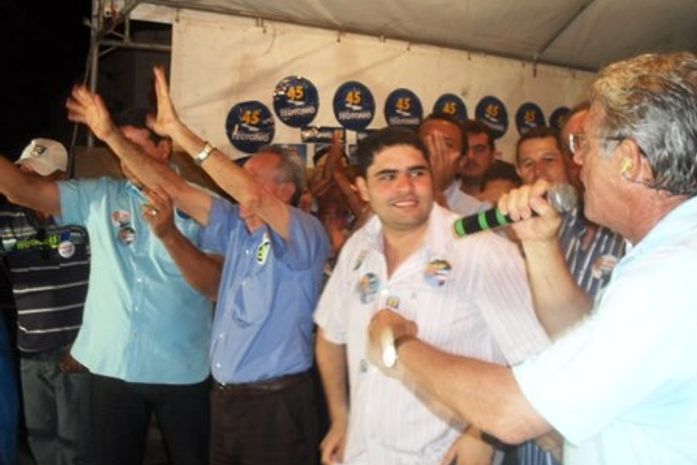 Construção do asfalto em Mata Grande está na fase final e inicia última etapa