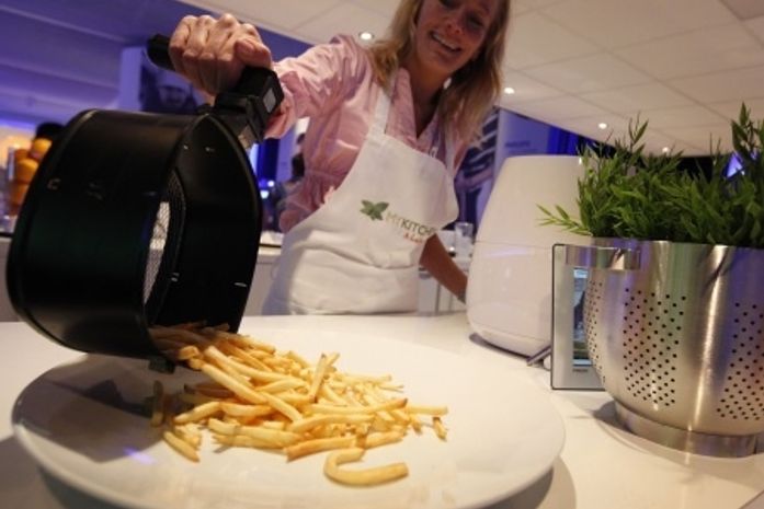 Feira de tecnologia tem fritadeira que funciona sem óleo