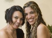 Polêmica: Igreja evangélica realiza casamento de duas mulheres