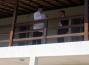 Perito George Sanguinetti recolhe material encontrado no sítio do goleiro Bruno
