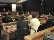 Vereadores debatem violência e repudiam agressão à jornalista