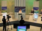 Dilma falta a debate e vira alvo de adversários