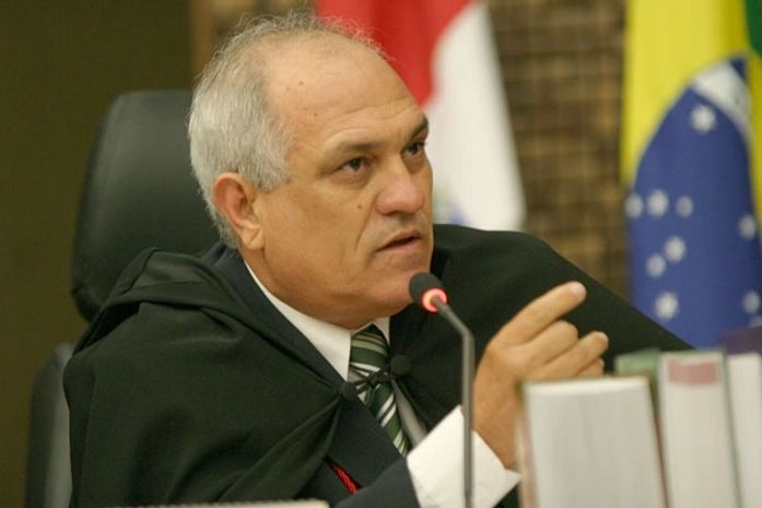 Desembargador "solta" oficiais envolvidos em desvio de donativos