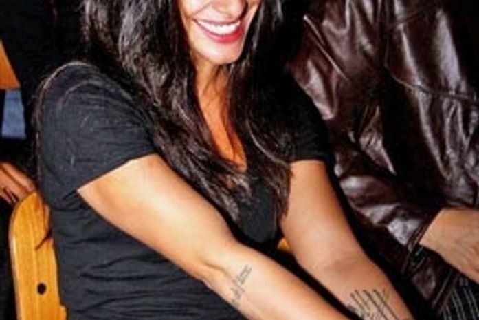 Cleo Pires quer se lançar como cantora, diz jornal