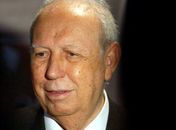 Alencar segue em unidade semi-intensiva "muito bem disposto"