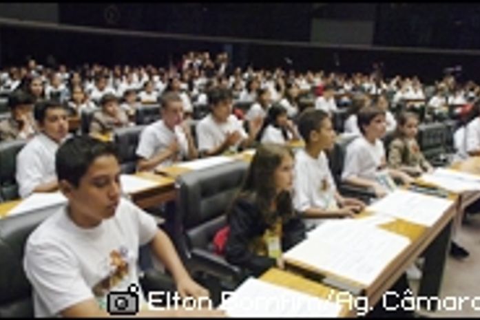 Escolas municipais estão inscritas no projeto Câmara Mirim 2010