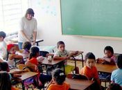 Falta de professores faz alunos terem aulas duas vezes por semana na Grande SP