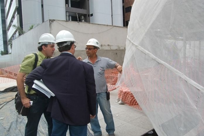 Residencial na Jatiúca tem canteiro de obras embargado