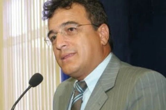 “O prefeito não precisa esperar a Câmara para fazer licitação"
