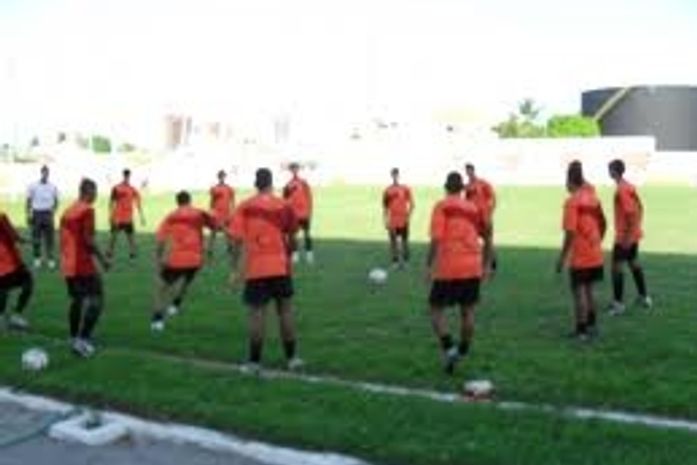 Sem o técnico Edson Ferreira, CRB se reapresenta visando o ABC