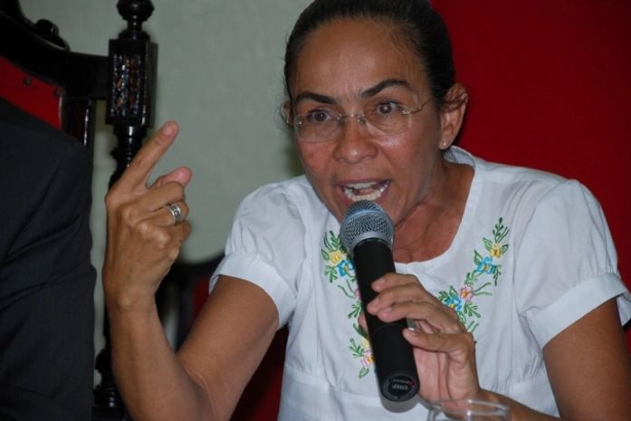 Heloísa Helena diz que aumentaram salários às escondidas dela