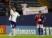 Santo André vence Paraná por 3 a 1 e deixa a zona de rebaixamento