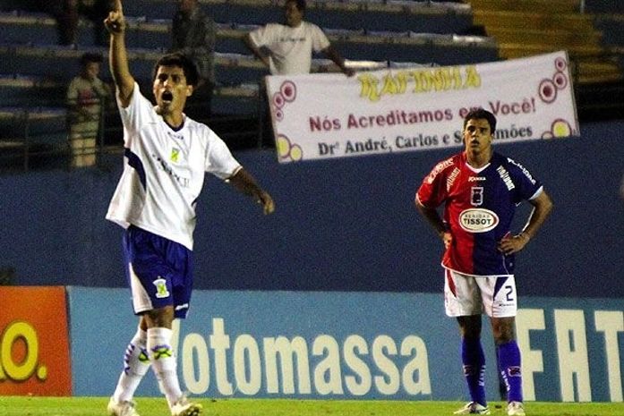 Santo André vence Paraná por 3 a 1 e deixa a zona de rebaixamento