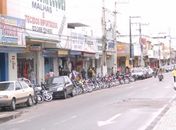 Comércio de Arapiraca abre no feriado e revolta comerciários