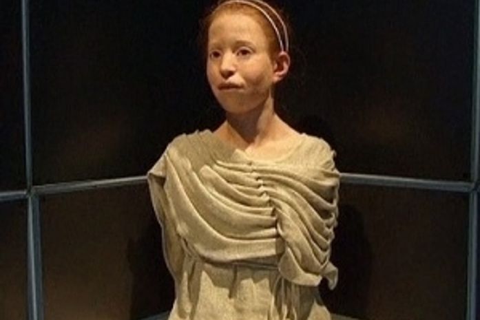 Cientistas recriam face de menina grega morta há 2,5 mil anos